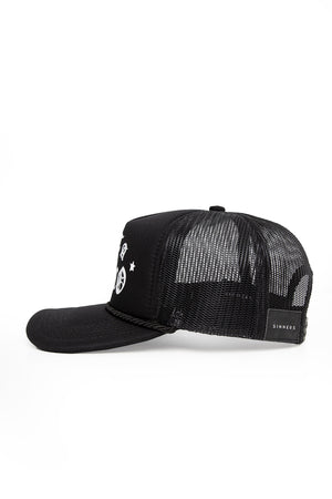 SINNERS NOT A NARCO™ BLACK/WHITE CAP Sinners