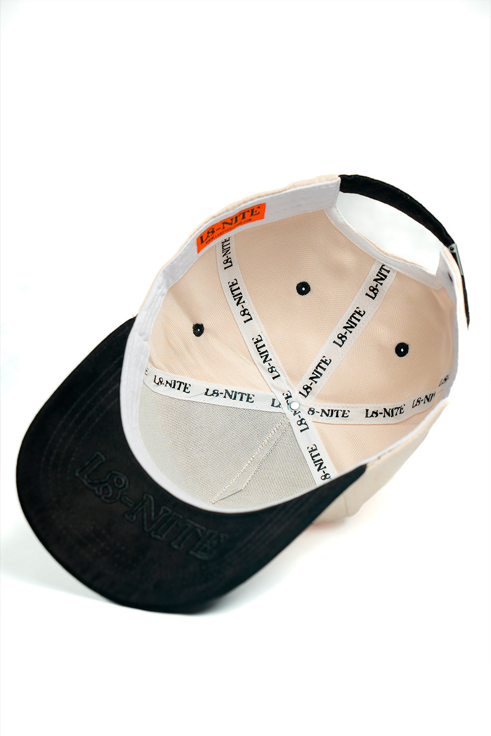 L8 HAT OFF WHITE AND BLACK L8