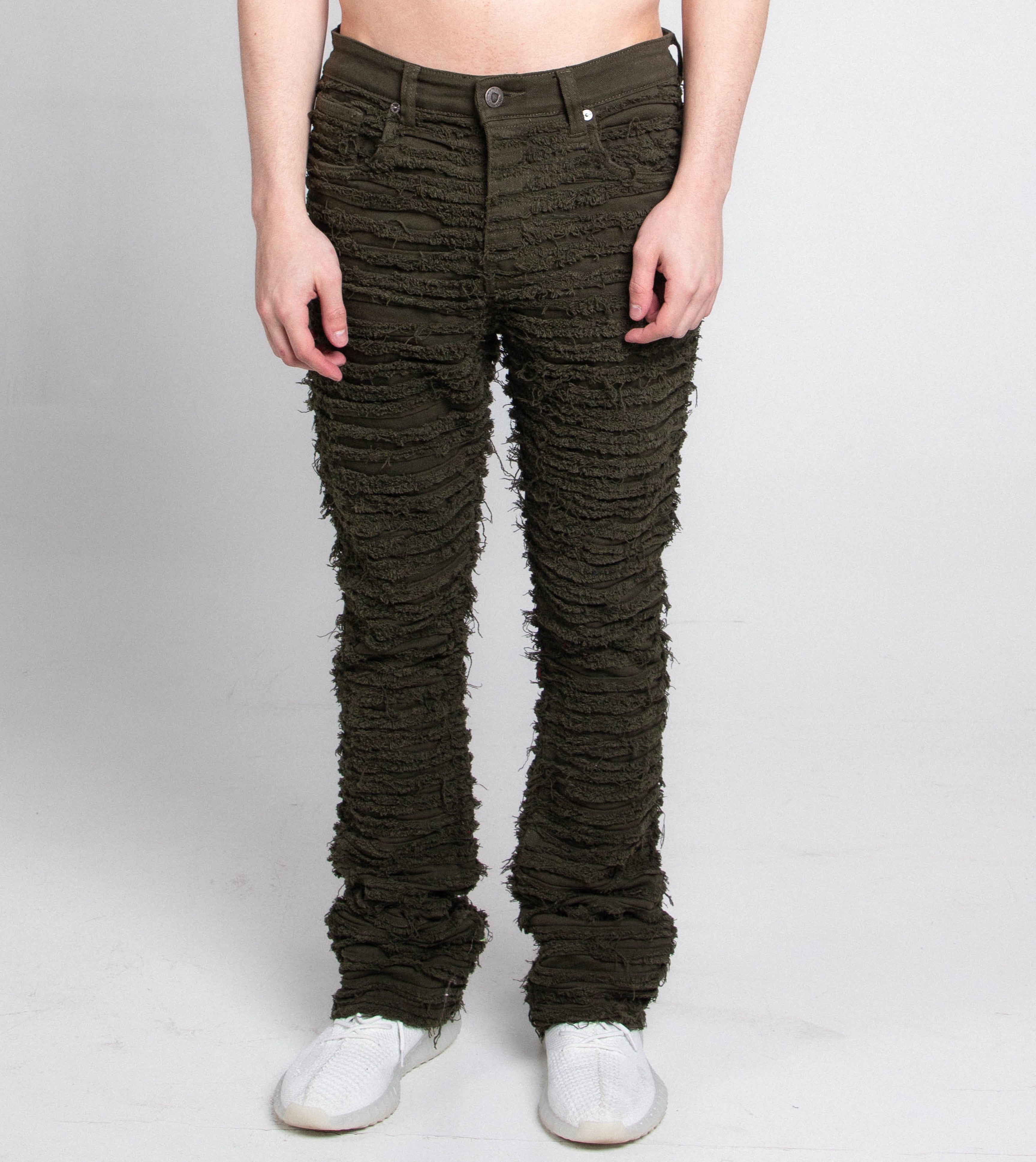 AJS693 EXTREME FRAYED STACKED JEANS BROWN