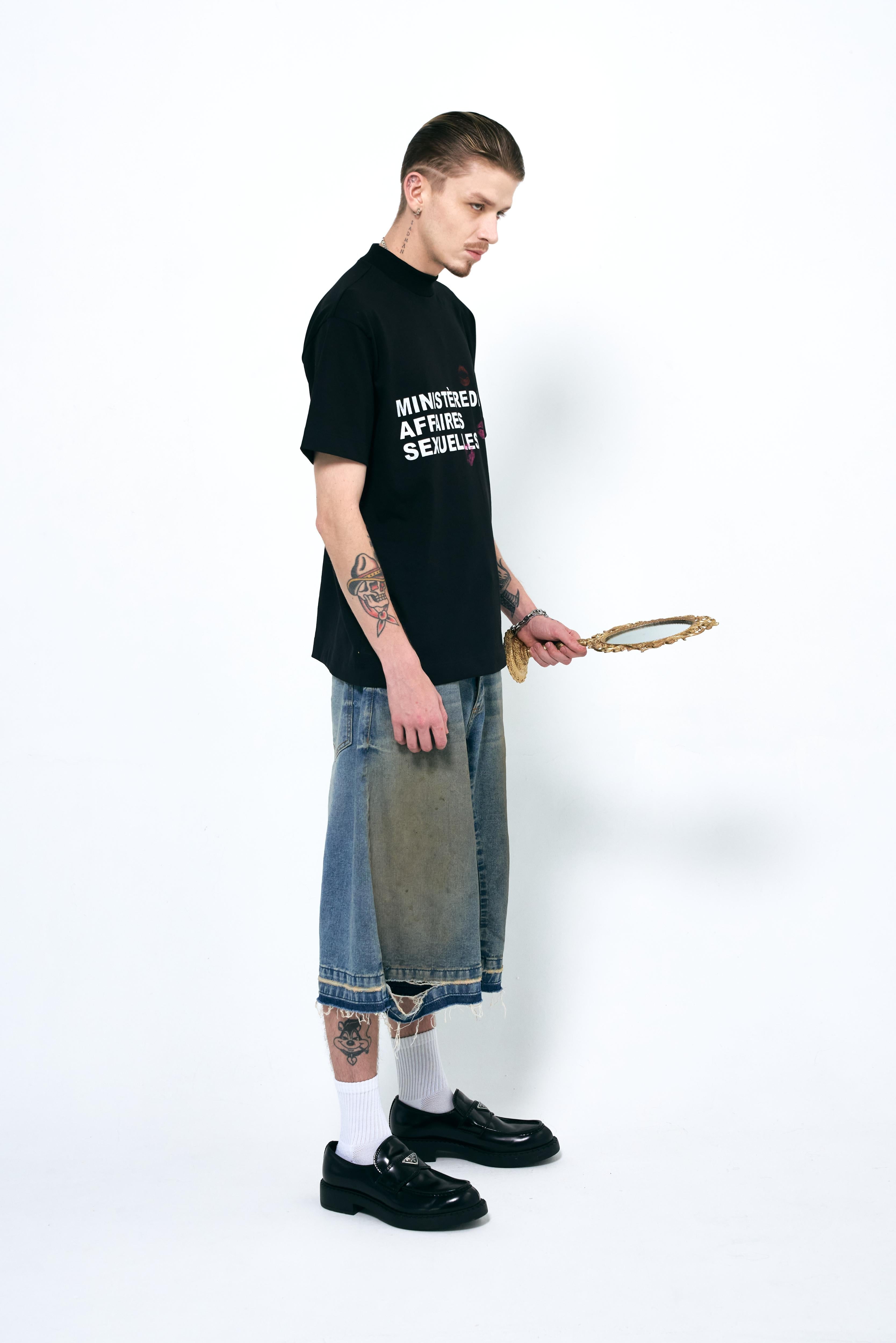 SINNERS MINISTERE BLACK T-SHIRT Sinners